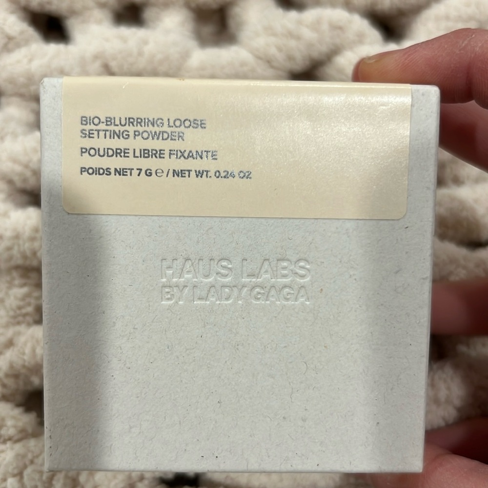 Haus Labs blurring setting powder brand new